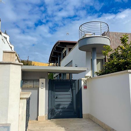The Shabby House - Charming Seaside Retreat In Central Anzio, Steps From Beach And Train Station المظهر الخارجي الصورة