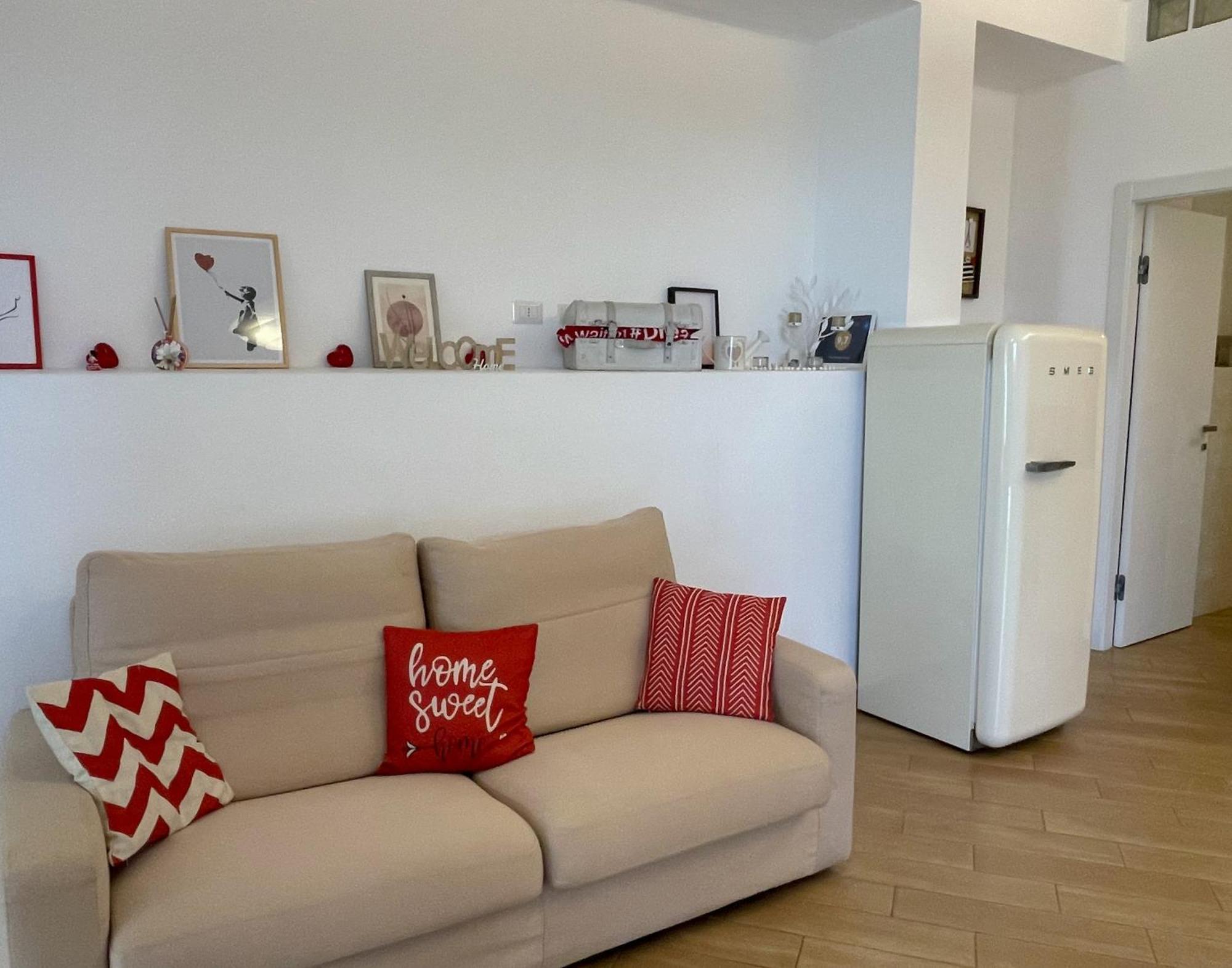 The Shabby House - Charming Seaside Retreat In Central Anzio, Steps From Beach And Train Station المظهر الخارجي الصورة
