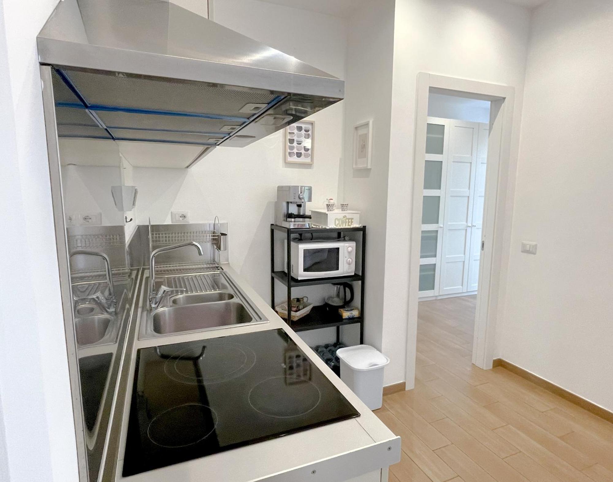 The Shabby House - Charming Seaside Retreat In Central Anzio, Steps From Beach And Train Station المظهر الخارجي الصورة
